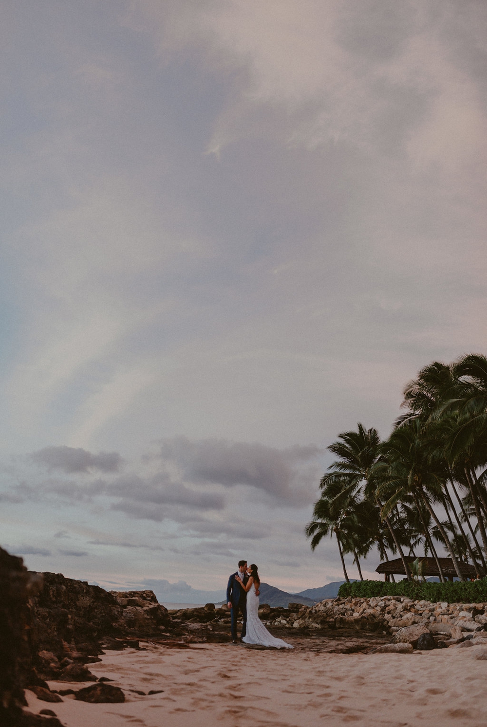 hawaii-wedding-photographer, lanikuhonua-cultural-center-wedding