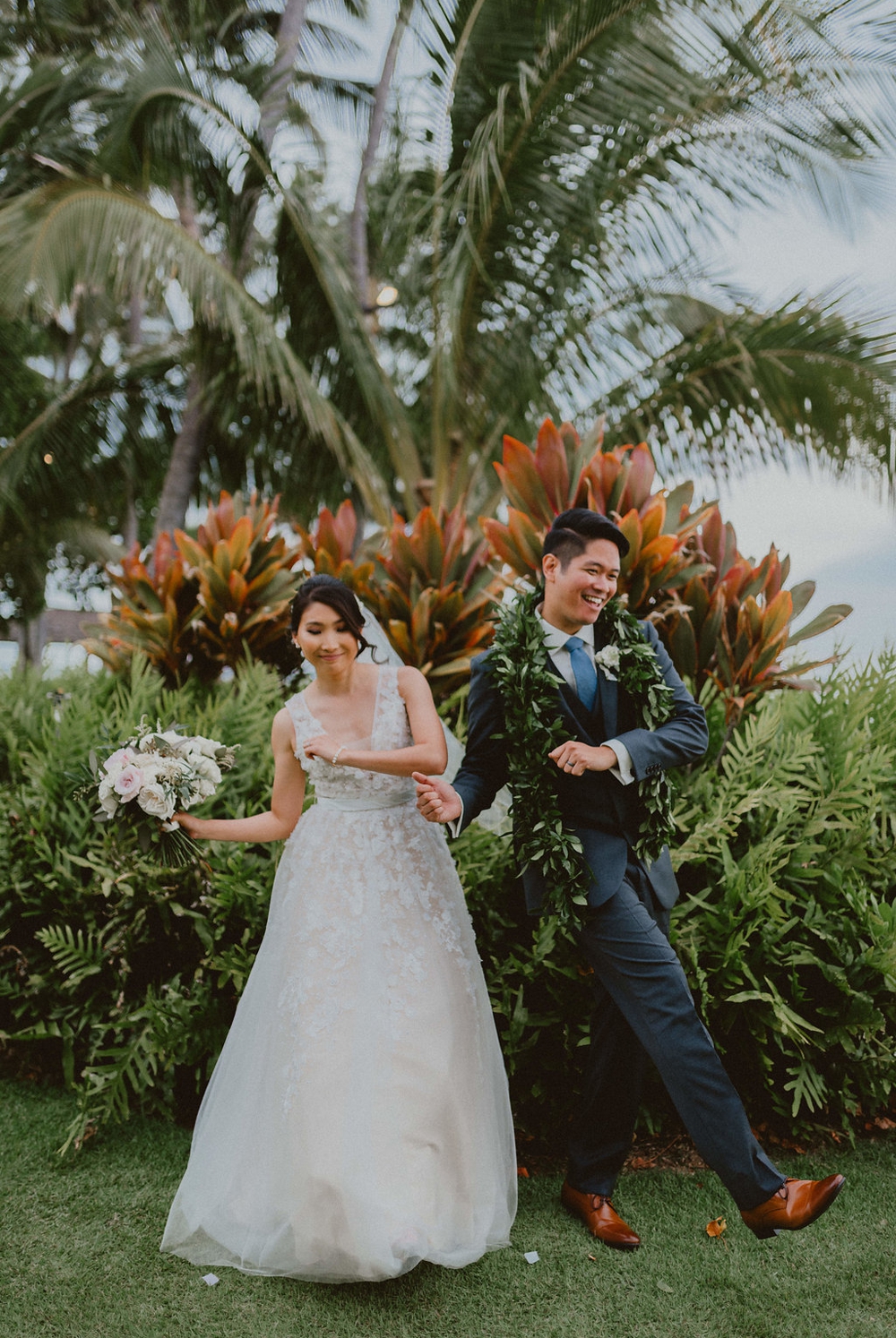 hawaii-wedding-photographer, lanikuhonua-cultural-center-wedding